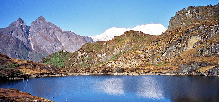 Makalu Base Camp Trek